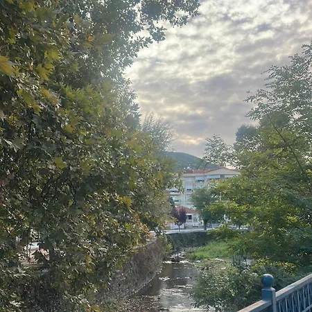 Urban River House Villa Florina