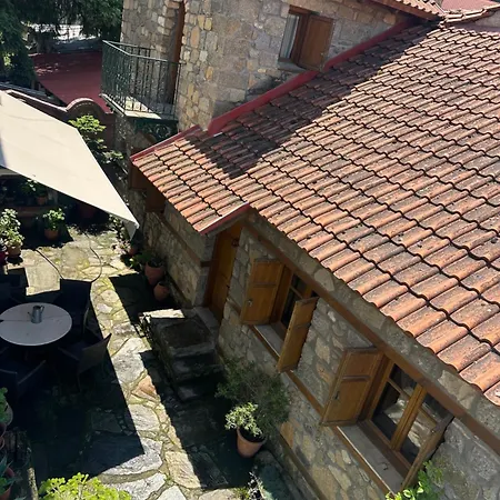 וילה Urban River House